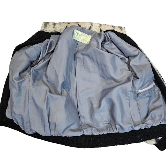 Vintage Spelana Womens Coat Scandinavian Fuzzy WOOL Size‎ M Chevron Black White - Picture 10 of 13